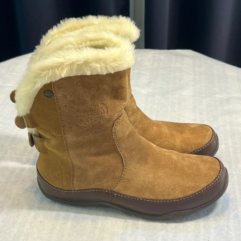The North Face Abby Chukka Tan Suede Waterproof PrimaLoft Insulated Boots W10